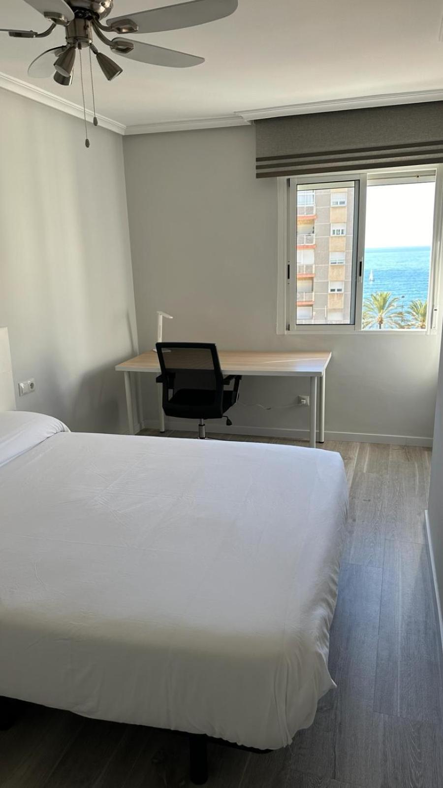 Frente A La Playa Apartment Almeria